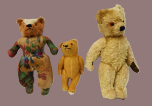 Lot 116 - 3 x Vintage Teddy Bears inc, 1940s Chad Valley Mohair, a small straw f