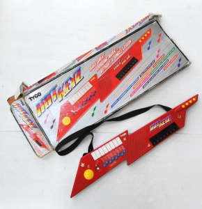 Lot 239 - Tyco Hot Keyz computerized electronic twin keyboard with box