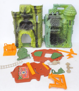 Lot 256 - Vintage He-Man Castle Grey skull Playset - w all accessories, etc - so