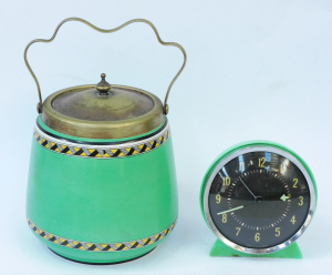 Lot 268 - 2 pces Art Deco inc English Gray & Co Ceramic Green Biscuit barrel