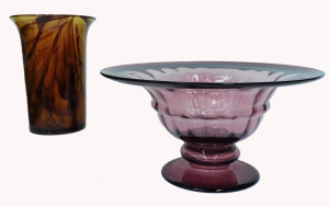 Lot 287 - 2 pces glass inc Aubergine art Glass pedestal bowl 35cm D & Vintag