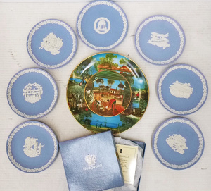 Lot 330 - Group Lot Vintage Commemorative Plates - incl Pro Hart's Aus Bicentenn