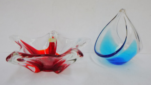 Lot 350 - 2 x Mid Century Art Glass items incl ruby & clear Japanese Koshida