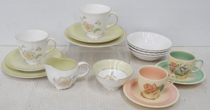 Lot 26 - Group lot of Vintage Susie Cooper Table Ware items inc, 2x Wild Rose tr Lot 26 - Group lot of Vintage Susie Cooper Table Ware items inc, 2x Wild Rose tr
