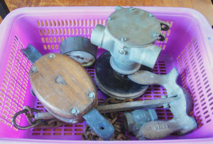 Lot 99 - Group lot - Vintage Nautical items - old Malco No 5 Boat Anchor, pulley Lot 99 - Group lot - Vintage Nautical items - old Malco No 5 Boat Anchor, pulley