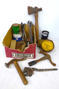 Lot 113 - Box lot of Blokey Vintage items inc, tins - Mobil Grease, Snake Gully Lot 113 - Box lot of Blokey Vintage items inc, tins - Mobil Grease, Snake Gully