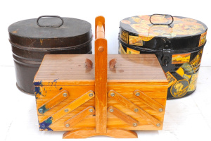 Lot 122 - Small Group Lot of 2 Vintage Small-Sized Tin Hatboxes plus 1960s Expan Lot 122 - Small Group Lot of 2 Vintage Small-Sized Tin Hatboxes plus 1960s Expan