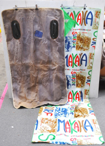 Lot 138 - 2 x Vintage Beach Toys incl Vintage Makaha Surfside Surfing Championsh Lot 138 - 2 x Vintage Beach Toys incl Vintage Makaha Surfside Surfing Championsh