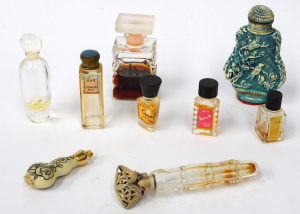 Lot 184 - Group Vintage perfume bottles & snuff Box some w contents inc Vill Lot 184 - Group Vintage perfume bottles & snuff Box some w contents inc Vill