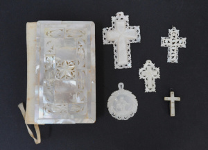 Lot 186 - Group lot vintage carved Mother of Pearl religious items inc Covered B Lot 186 - Group lot vintage carved Mother of Pearl religious items inc Covered B
