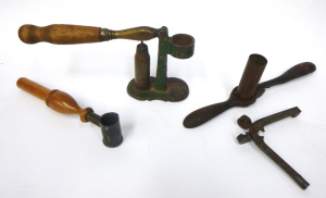 Lot 188 - Small box lot of Vintage Shotgun reloading equipment inc, cartridge re Lot 188 - Small box lot of Vintage Shotgun reloading equipment inc, cartridge re