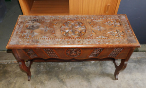 Lot 213 - 1930s Chip Carved Bench with Lift Up Lid & Stretcher Base About 91 Lot 213 - 1930s Chip Carved Bench with Lift Up Lid & Stretcher Base About 91