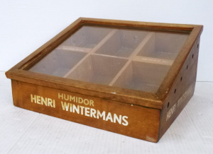 Lot 237 - Vintage Henri Wintermans Wooden Display Humidor Case Lot 237 - Vintage Henri Wintermans Wooden Display Humidor Case