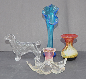 Lot 245 - 4 pces of vintage Art Glass inc Italian leaf shaped candlestick, Valet Lot 245 - 4 pces of vintage Art Glass inc Italian leaf shaped candlestick, Valet