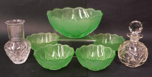 Lot 271 - Group lot of Glass inc Vintage 5 pce Depression frosted green dessert Lot 271 - Group lot of Glass inc Vintage 5 pce Depression frosted green dessert