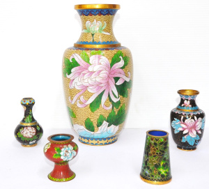 Lot 273 - 5 x Vintage Chinese & Japanese Cloisonne Vases various sizes & Lot 273 - 5 x Vintage Chinese & Japanese Cloisonne Vases various sizes &