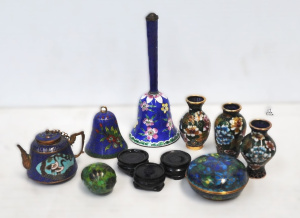 Lot 278 - Group vintage Japanese & Chinese miniature cloisonne inc 3 x vases Lot 278 - Group vintage Japanese & Chinese miniature cloisonne inc 3 x vases