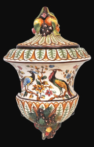 Lot 292 - Vintage Spanish country style ceramic water font with lid Decorated wi Lot 292 - Vintage Spanish country style ceramic water font with lid Decorated wi