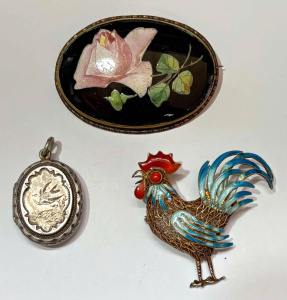 Lot 321 - 3 x pces Jewellery - Pietra Dura Brooch, silver filigree enamel Rooste Lot 321 - 3 x pces Jewellery - Pietra Dura Brooch, silver filigree enamel Rooste