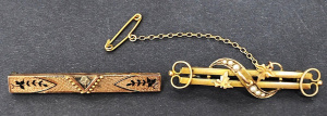 Lot 340 - 2 x c1900 9ct gold Bar Brooches - double bar with leaves and seed pear Lot 340 - 2 x c1900 9ct gold Bar Brooches - double bar with leaves and seed pear
