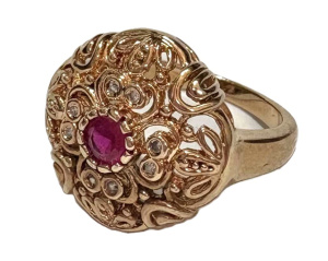 Lot 354 - Large 18ct rose gold Ring round filigree design with ruby to centre an Lot 354 - Large 18ct rose gold Ring round filigree design with ruby to centre an