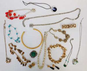 Lot 28 - Grp costume jewellery - Diamante belt, pendant, necklaces, collar, brac