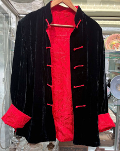 Lot 41 - Chinese red silk & black velvet reversible Cheongsam button jacket