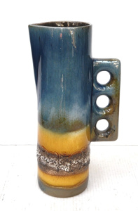 Lot 82 - Mid Century Modern Large Gunda Australian Pottery Jug - cylinder shape Lot 82 - Mid Century Modern Large Gunda Australian Pottery Jug - cylinder shape