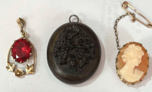 Lot 123 - 3 x pces Vintage jewellery - carved bogwood Mourning locket, c1910 gpl