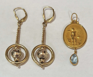 Lot 128 - Grp 14ct gold jewellery - pr Drop circle earrings & pendant with b Lot 128 - Grp 14ct gold jewellery - pr Drop circle earrings & pendant with b