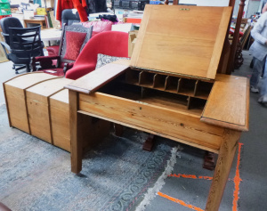 2 pces vintage Pine Furniture inc Workstation with sloping top & hinged lif