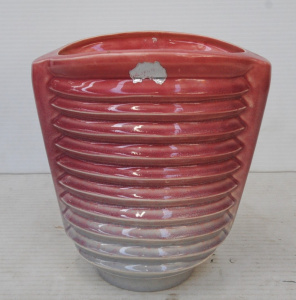 Vintage Hollywood (Diana) Australia Pottery Modernist Vase w RIb Design & P