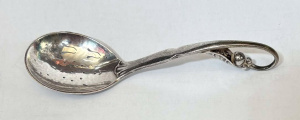 Vintage Georg Jensen pierced silver sugar Spoon - approx 15 grms Vintage Georg Jensen pierced silver sugar Spoon - approx 15 grms
