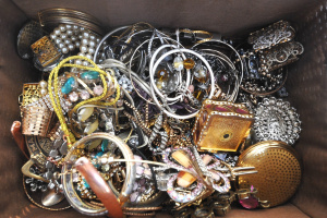 Box lot of Assorted Costume Jewellery incl Necklaces, Bangles, Earrings, Brooche