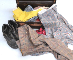 Old fibreboard Suitcase & Contents - Vintage Mens & Boys Clothing - Wran