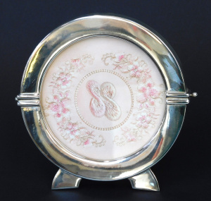 Silver Circular photo frame - veneer back - marked silver 15cm H