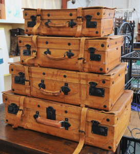 Lot 2 - set of 4 x Tan Leather Suitcases w black metal clasps & fittings, ta Lot 2 - set of 4 x Tan Leather Suitcases w black metal clasps & fittings, ta