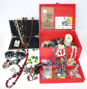 Lot 27 - 2 x Jewellery boxes & contents - costume jewellery inc Beads, Neckl