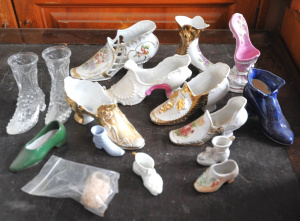 Lot 133 - Group Vintage Shoe Ornaments - Various Styles & Sizes incl Victori Lot 133 - Group Vintage Shoe Ornaments - Various Styles & Sizes incl Victori