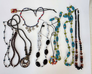 Lot 152 - Grp costume jewellery - Murano necklaces, glass etc