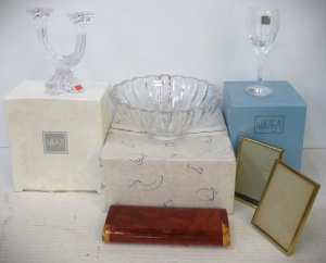 Lot 165 - Group mostly boxed Crystal items inc, Villeroy & Boch Tondo Bowl,