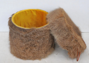 Lot 284 - Vintage Bennetts Wallaby Fur Box by Robyn Eades - Approx 32cm Diameter