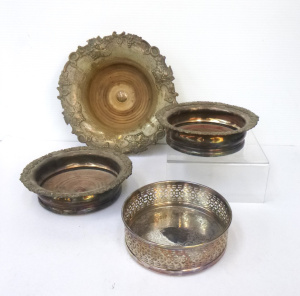 Lot 293 - 4 x Vintage EPNS Bottle Coasters inc, with wooden bases & Stracha