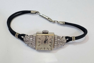 Lot 373 - 1950s ladies 9ct white gold and diamond cased Darwil cocktail watch wi