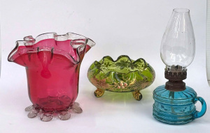 Lot 384 - 3 pces coloured Victorian glass - c1900 fluted ruby glass bowl, shal