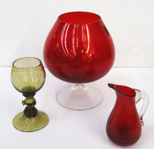 Lot 390 - 3 pces Art glass - red Whitefriars brandy balloon, red Whitefriars jug