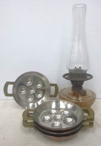 Lot 279 - Group lot - set of 4 x Culinox Copper Escargot Pans & c1900 Presse Lot 279 - Group lot - set of 4 x Culinox Copper Escargot Pans & c1900 Presse