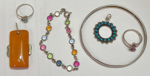 Lot 332 - Grp silver jewellery incl Large modernist Amber pendant, bangle, colou