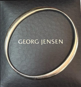 Lot 354 - Georg Jensen Sterling Silver Zephyr Bangle # 500 Designed by Regitze O