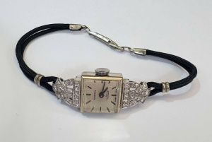 Lot 363 - 1950s ladies 9ct white gold and diamond cased Darwil cocktail watch wi